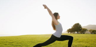 Chia sẻ kinh nghiệm chăm sóc sức khỏe: 13 tư thế Yoga giúp ngủ ngon