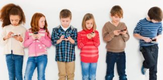 Những tác hại nếu cho trẻ sử dụng Smartphone quá sớm