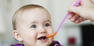 Thời điểm nào tốt nhất cho bé ăn dặm?