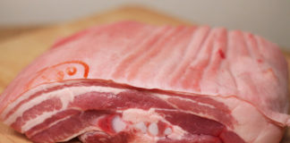 Phân biệt thịt lợn sạch và thịt nuôi bằng chất cấm một số điểm cần quan tâm