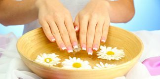 “Đẹp từng centimet” với 7 cách làm đẹp móng tay móng chân đơn giản