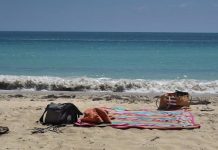 “Bí kíp” đi du lịch biển an toàn và hoàn hảo nhất nên “bỏ túi” khi cần