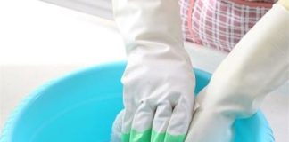 Những mẹo loại bỏ vết mốc trên quần áo hiệu quả nhất