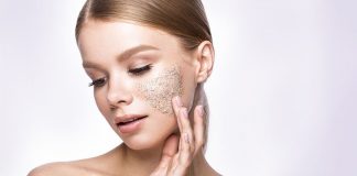 Cách chọn loại kem tẩy tế bào chết cho da mặt phù hợp Cách chọn loại kem tẩy tế bào chết phù hợp