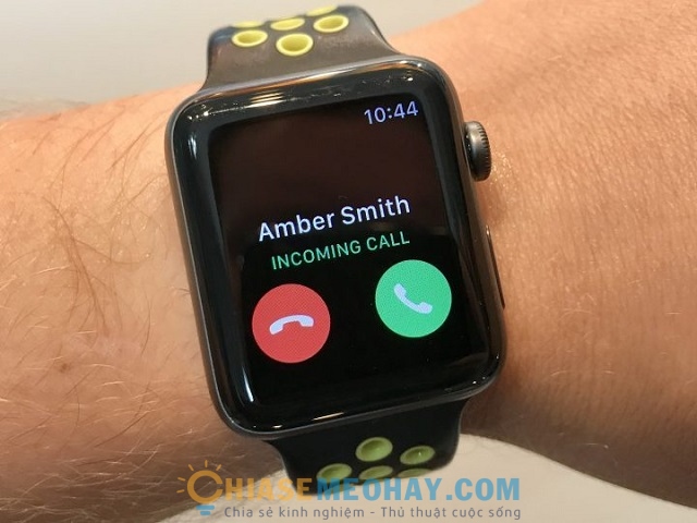 Apple Watch có chức năng nhắn tin và trả lời cuộc gọi